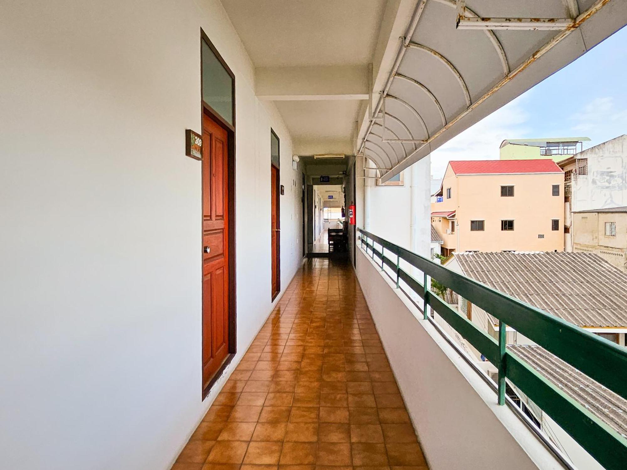 Sirin Hotel Hua Hin Buitenkant foto